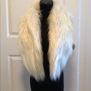 Faux fur Cream Vest